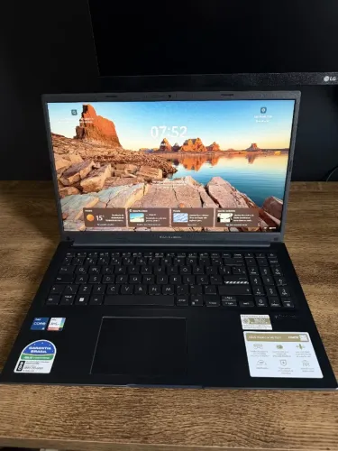 ASUS Vivobook 15 Core i5 na Garantia Usado Apenas Uma Vez