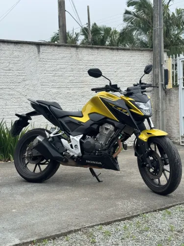 CB 300F TWISTER ABAIXO DA FIPE