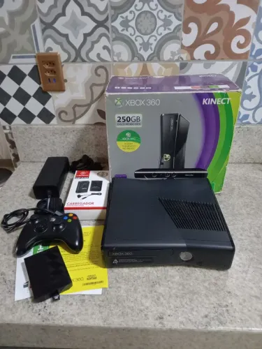 Xbox 360 Slim 500GB Desbloqueado RGH + 80 Jogos na Memória (Completo na Caixa)