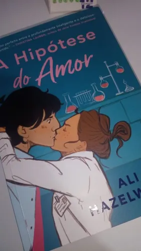 A HIPÓTESE DO AMOR-LIVRO USADO EM BOM ESTADO