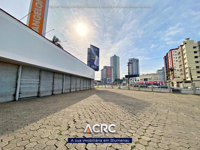 ACRC Imóveis - Prédio para Locação no Bairro Centro em Blumenau