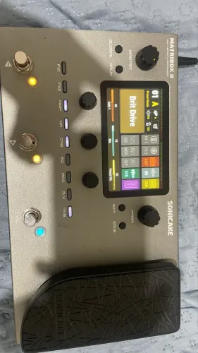 Pedaleira Matribox II - Excelente Estado + Pedal controlador