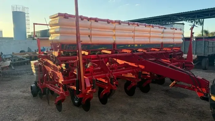Plantadeira 11 linhas 2003 Stara Sfil