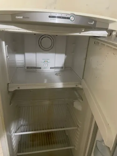 Vendo geladeira 