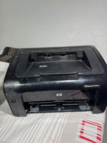 Vendo impressora hp laserjet p1102w