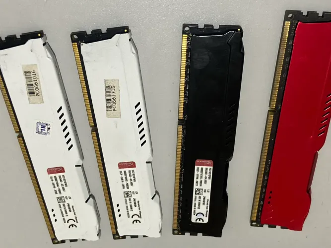 32 giga de memória gamer Ddr3 seminovas 