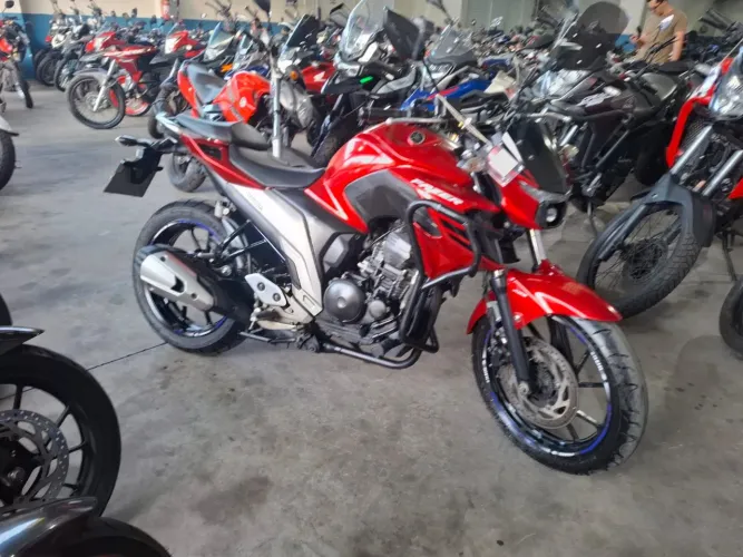 Yamaha FZ25 250cc 2023 shalom veículos
