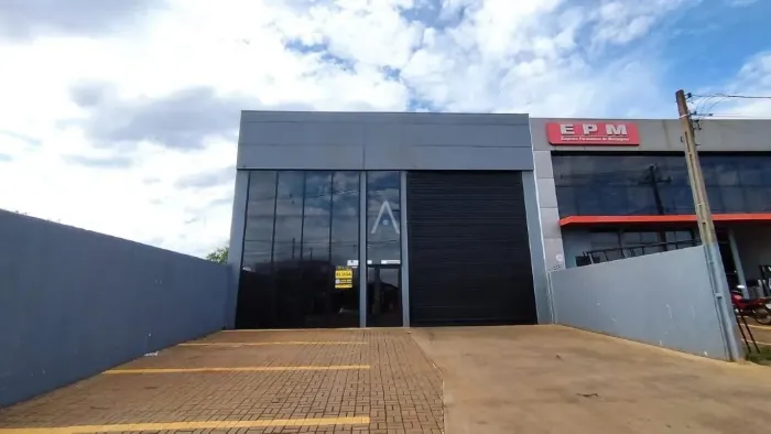 Barracão Comercial para aluguel no Bairro TOCANTINS em TOLEDO por R$ 9.000,00