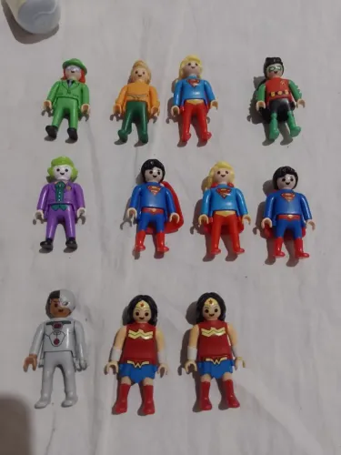 Bonecos Kinder ovo Playmobil dc (11) unidades
