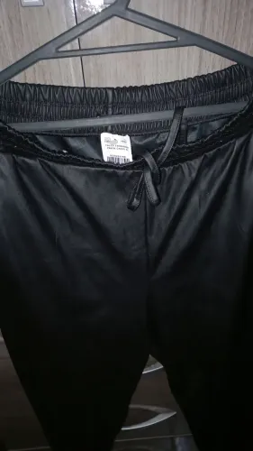 VENDO CALÇA DE COURO NOVA ACEITO PROPOSTAS A VISTA SOMENTE VENDO