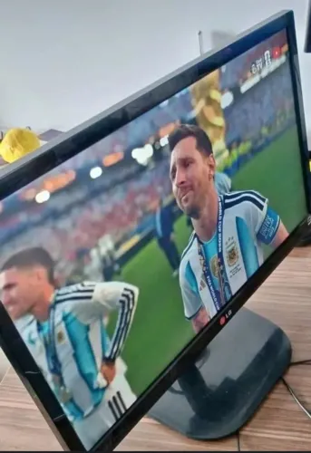 Monitor LG 21,5" Full HD HDMI/VGA Funcionando Perfeirtamente