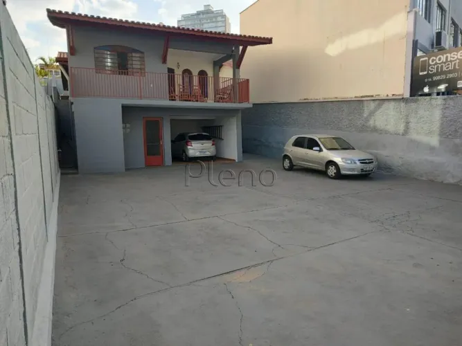 Casa à venda com 3 quartos no Vila Clayton, Valinhos.
