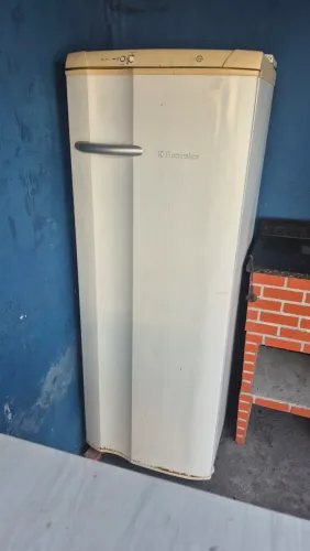 Geladeira Eletrolux 240L FUNCIONANDO