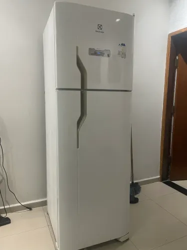 Geladeira Electrolux frost free 