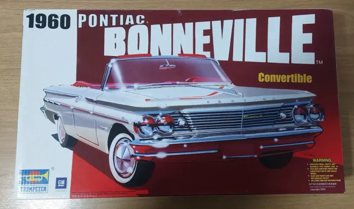 Pontiac Bonneville 1960 Escala 1/25