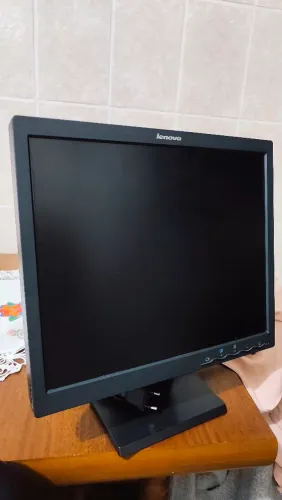 Monitor Lenovo 19"