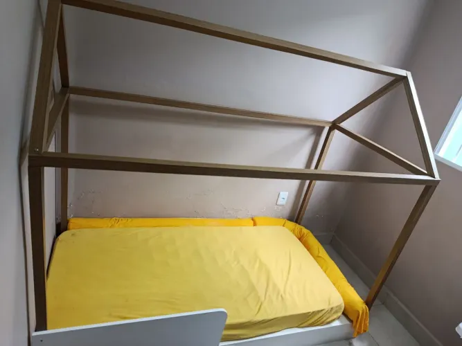 Cama infantil de cabana (montessoriana)