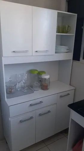 Armário de cozinha em excelente estado