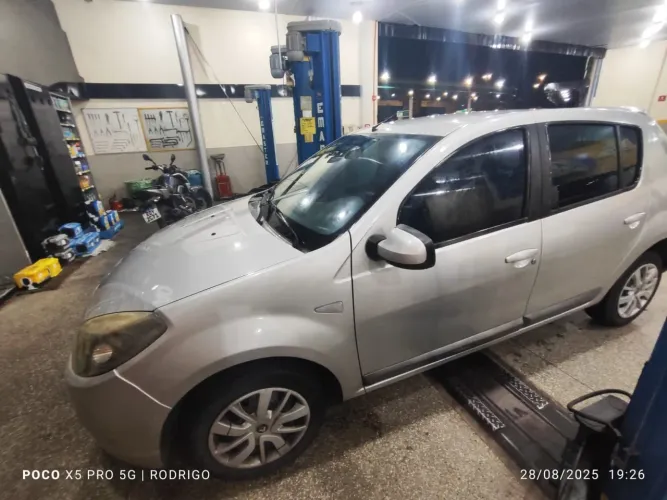 Renault Sandero Expression Hi-flex 1.6 8V 5P 2010