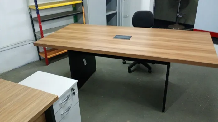 MESA GRANDE REUNIAO 2.00X90CM 40MM AVISTA 1.199,00 ZAP *