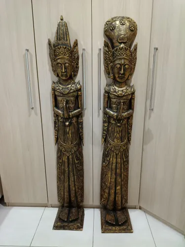 Estatuetas indianas em madeira maciça