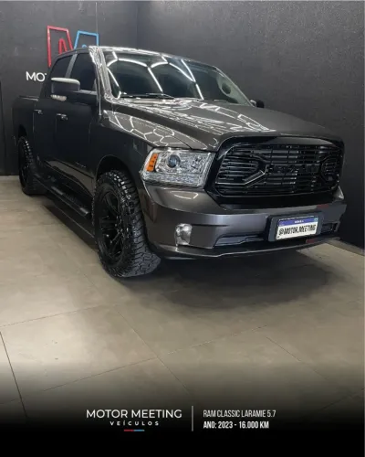 Ram Classic Laramie 5.7 V8 16V Gasolina 4X4 Aut. 2023