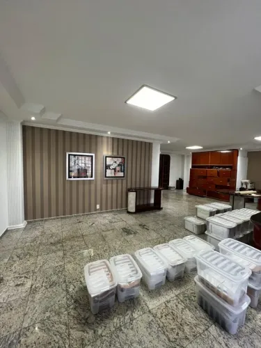 Casa para Aluguel Residencial e Comercial no Parque 10 próximo ao Material de Construção C