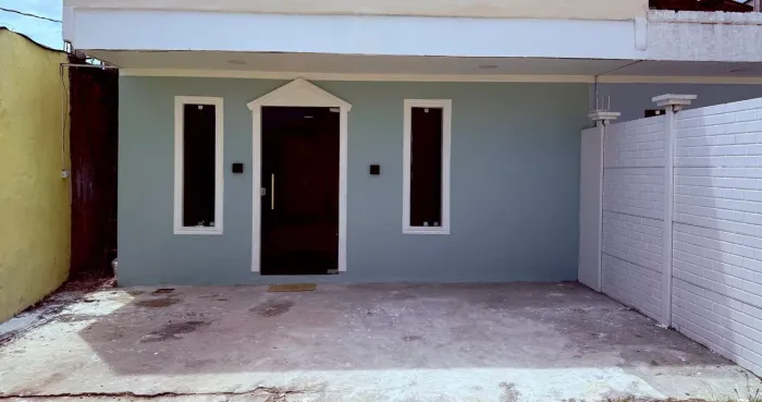 Alugo casa no novo Aleixo R$   2.200