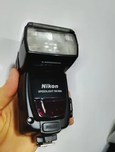 Flash Nikon SB800