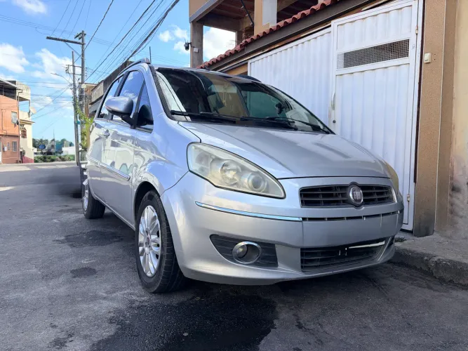 Fiat Idea Essence 1.6 Flex 16V 5P 2011