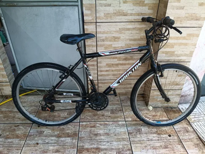 Bicicleta aro 26 Houston preta 21 marchas