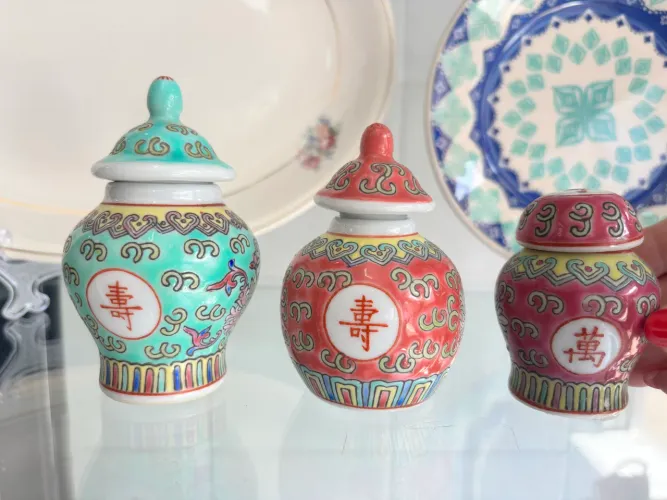 Conjunto 3 Miniaturas Porcelana Chinesa Mun Shou Jingdezhen Anos 70/80