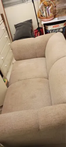 Vendo sofá 2 lugares com 2 almofadas