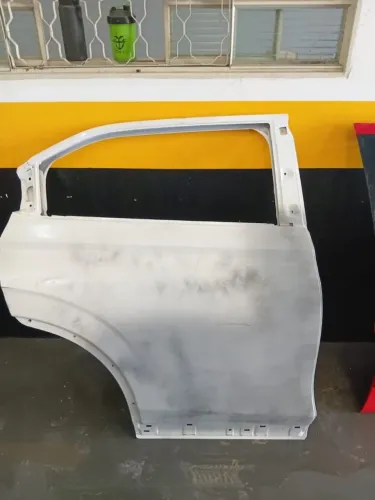 Porta traseira lado direito ,original já com primer HRV 2024 em diante <br>1.200