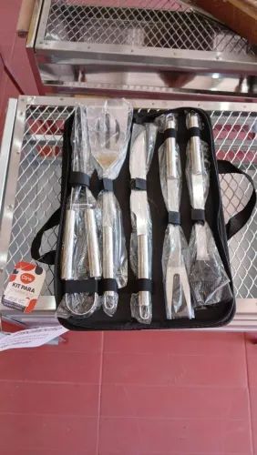 Kit para churrasco em estojo
