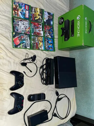 Xbox One FAT bem conservado