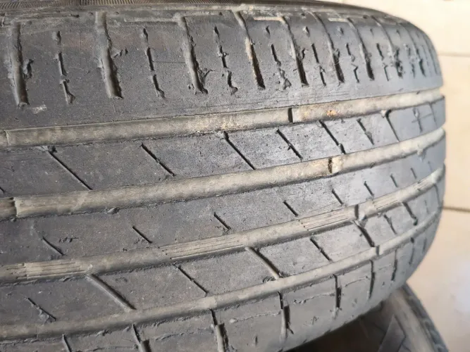 Par pneus 215 65 R16 importado
