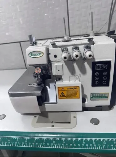 Maquina de costura