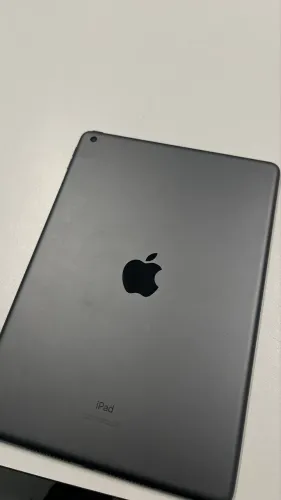 IPAD 8ª GERAÇÃO (32GB) EM ÓTIMO ESTADO