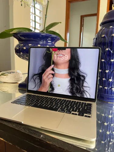 MacBook Air M2 13,6? | 8GB RAM | SSD 256GB | Pouquíssimo Uso | Estado de Novo