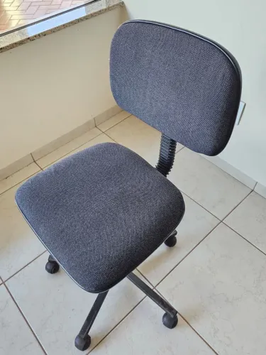 Kit Escritório / Home Office - Mesa Escrivaninha + 2 Cadeiras Giratórias