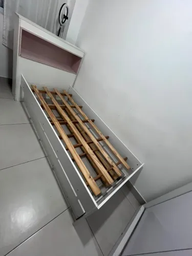 Bi Cama de solteiro com baú