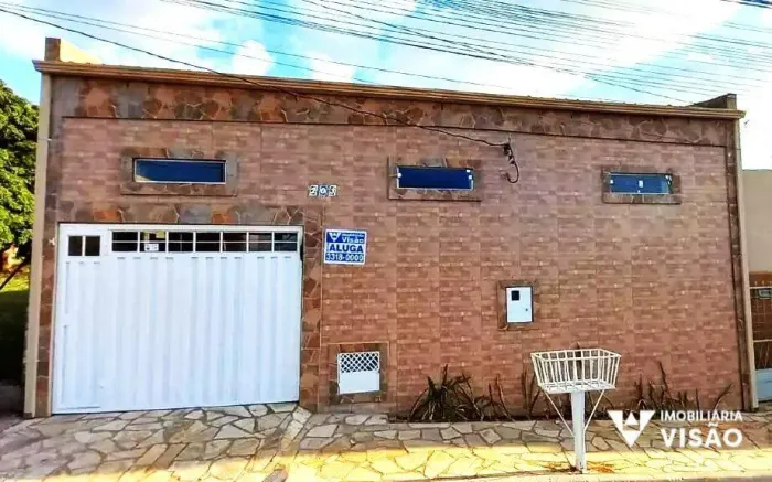 CASA PARA ALUGUEL COM 03 QUARTOS, 01 SUÍTE, 02 VAGAS NO BAIRRO SÃO BENEDITO