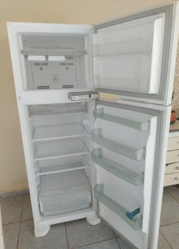 Vendo geladeira Brastemp 352lts