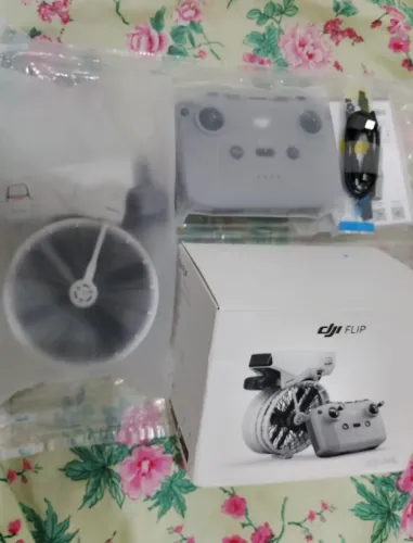 Drone DJI Flip Standard Sem Tela BR, 4K, 60 FPS, Sensor CMOS, Até 50 min de voo