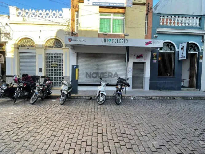 Prédio comercial no centro de Pelotas