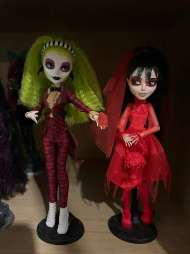 Monster High Skullector Beetlejuice and Lydia
