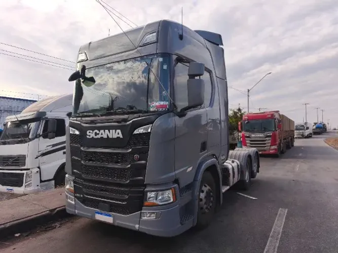 SCANIA RH 460 6X2 SUPER, ANO 2023/2024 COMPLETO