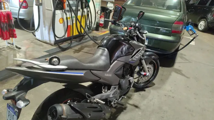 Troco por fazer mais nova ou cb300