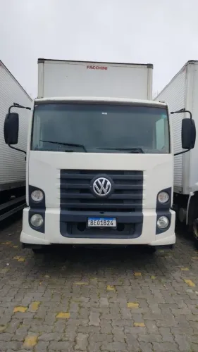 VW 14.190 ROBUST 4X2 20/21 BAÚ C/ PLATAFORMA ELEVATÓRIA HBZ 1TON.